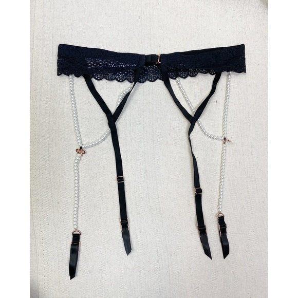 Savage X Fenty Black and faux Pearl Garter belt - Picture 3 of 7